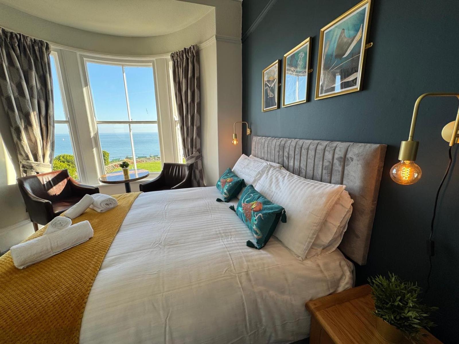Bed and Breakfast The Rockside à Scarborough Extérieur photo