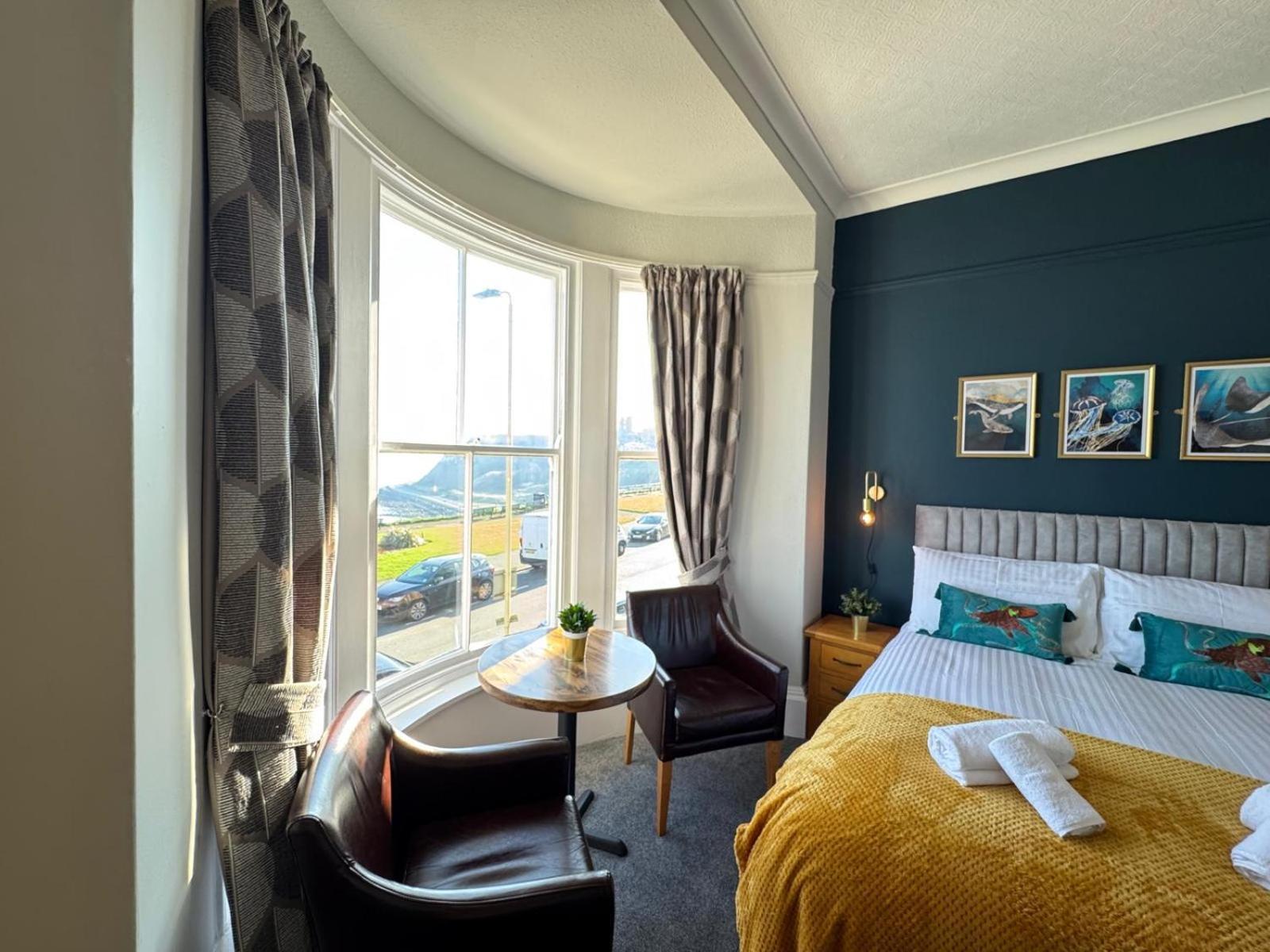 Bed and Breakfast The Rockside à Scarborough Extérieur photo