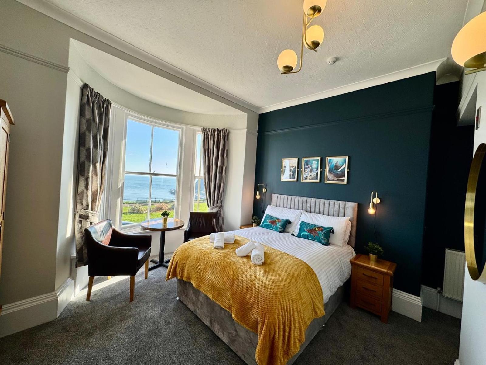 Bed and Breakfast The Rockside à Scarborough Extérieur photo