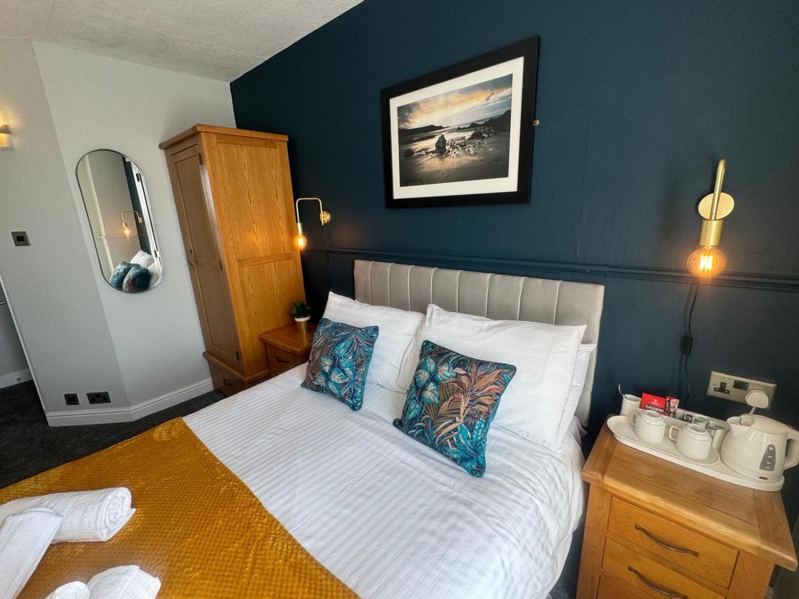 Bed and Breakfast The Rockside à Scarborough Extérieur photo