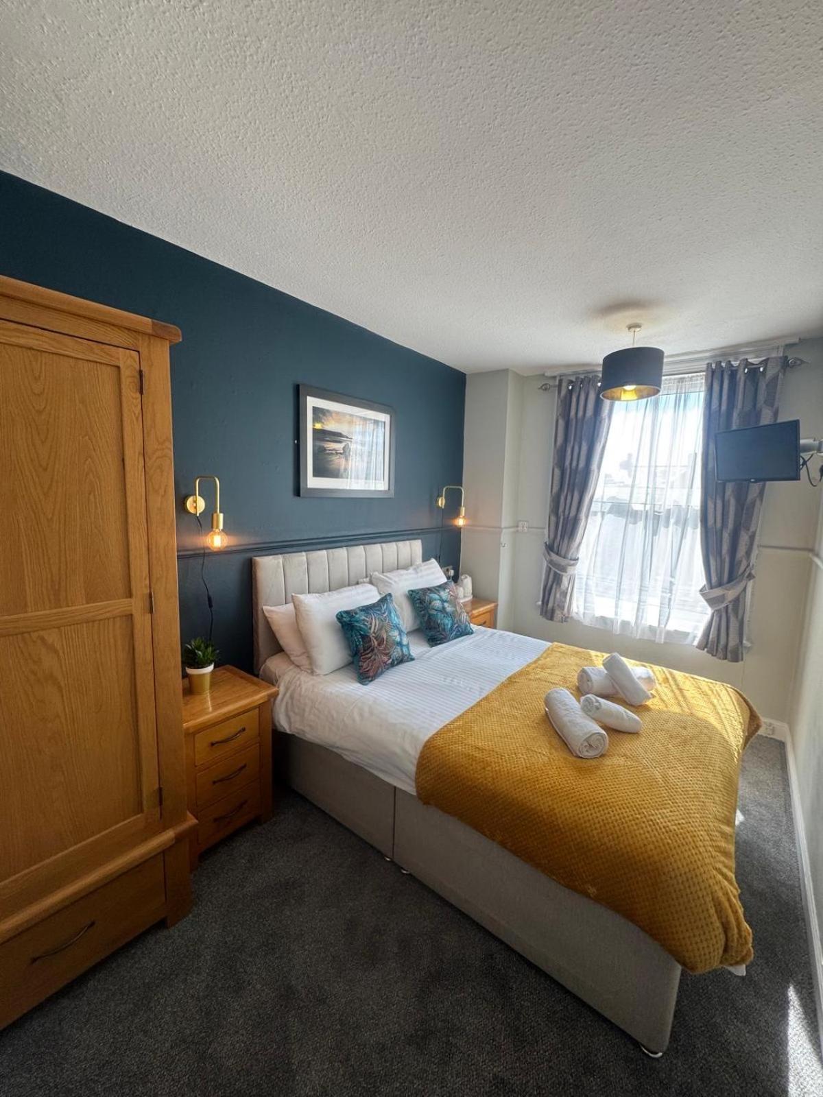 Bed and Breakfast The Rockside à Scarborough Extérieur photo