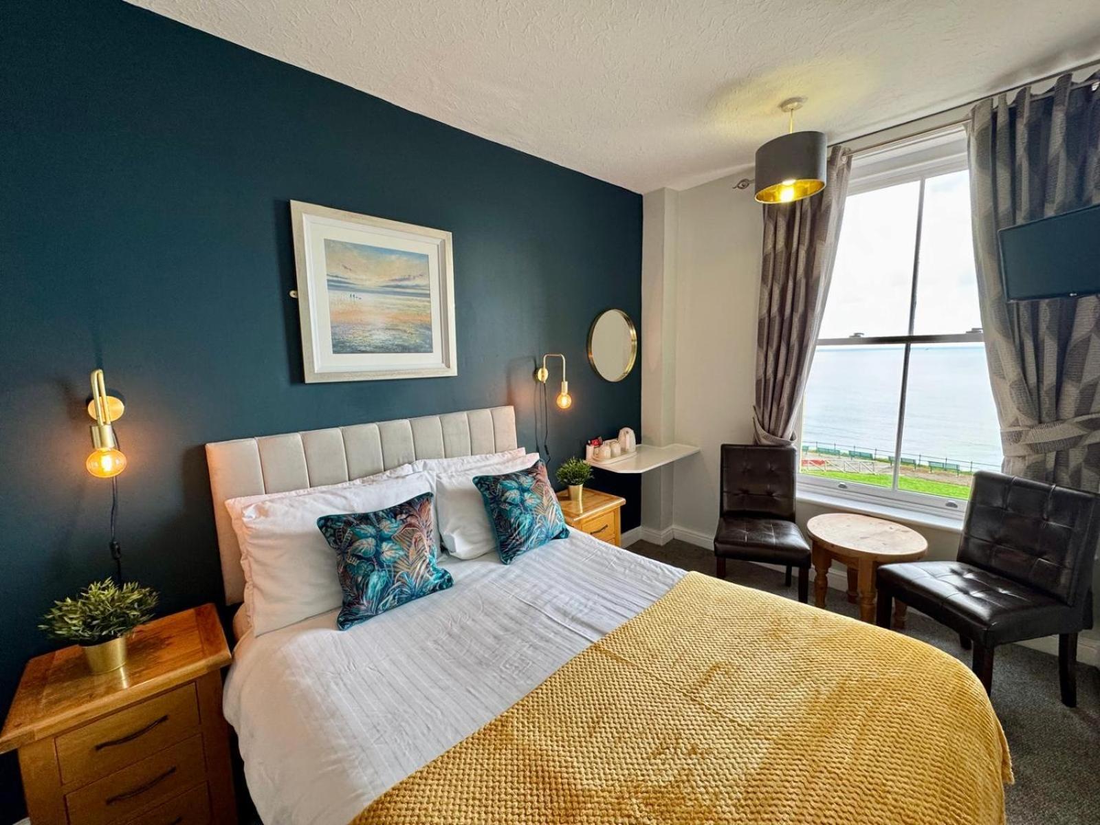 Bed and Breakfast The Rockside à Scarborough Extérieur photo