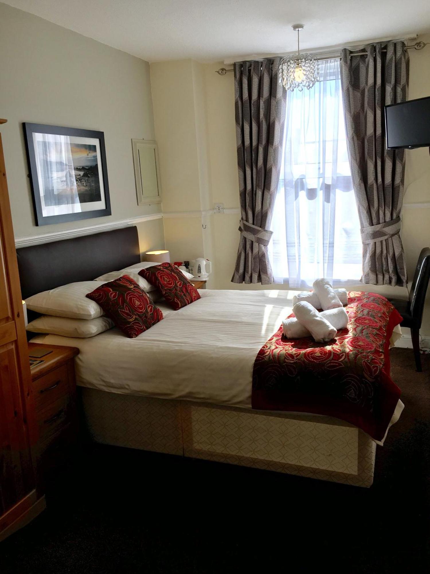 Bed and Breakfast The Rockside à Scarborough Extérieur photo